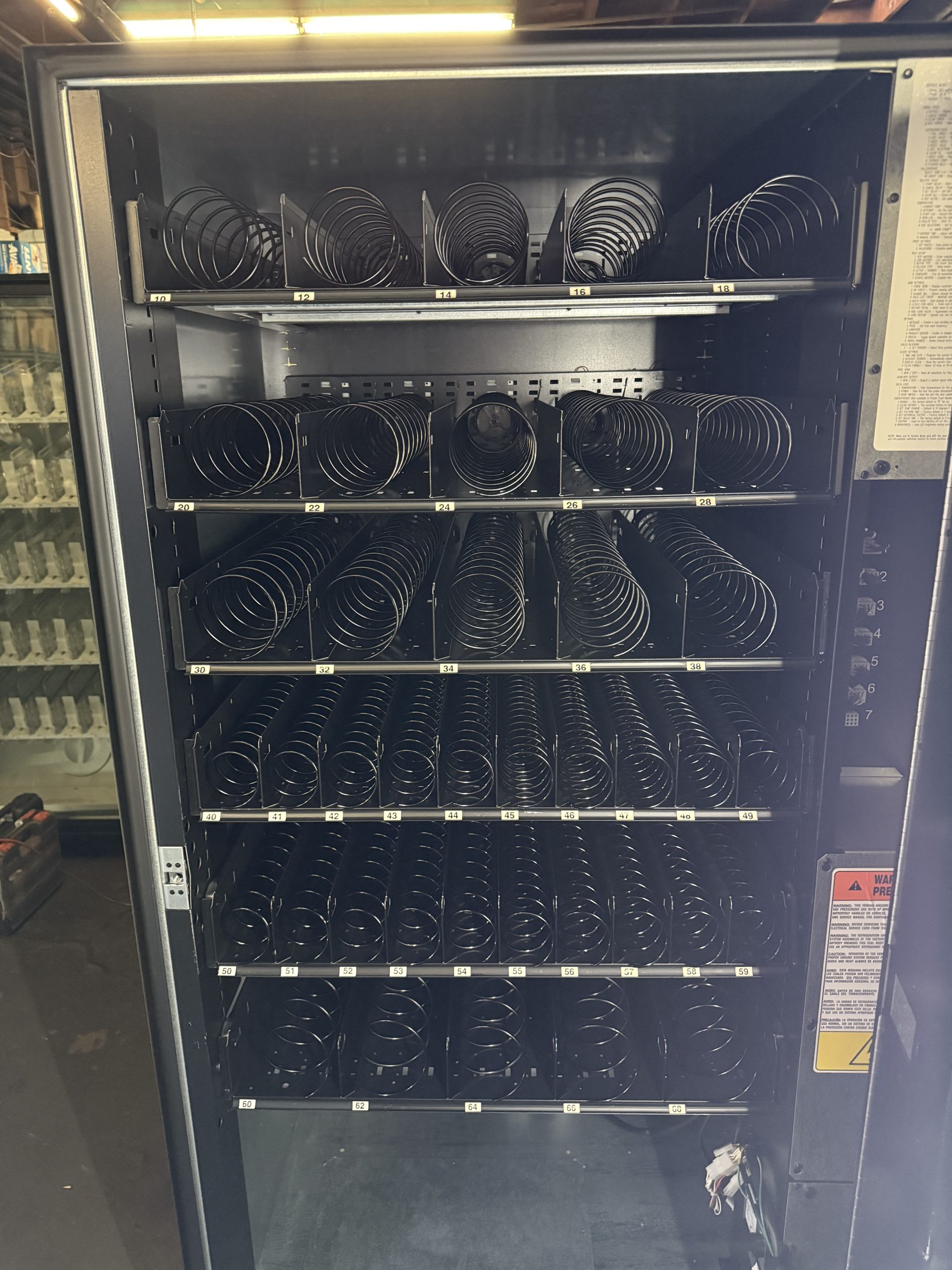 AMS 39 Sensit 3 Combo Vending Machine